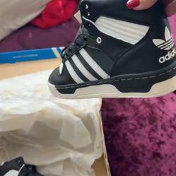 Classic High Top Adidas, Brand, New Size 9