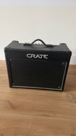 Crate VTX15 15-Watt Guitar Combo Amplifier with built-in digital effects.