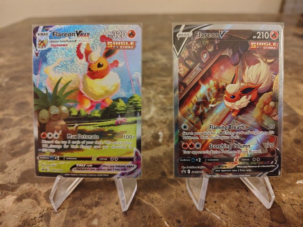 Flareon VMax and V Alt Art🔥