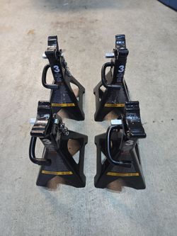 Like New - 3 Ton Jack Stands (4 Pcs / 2 Sets) - Cash & Pickup Only
