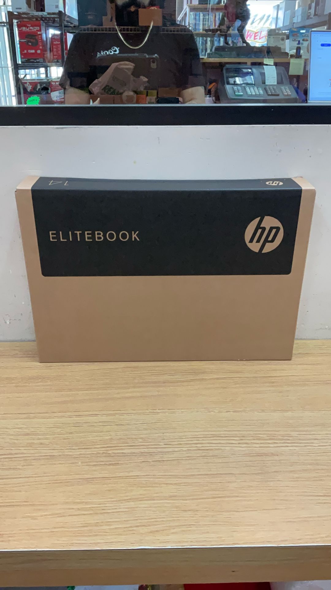 HP ELITE BOOK 1040 G11 LAPTOP.