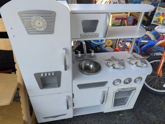 KidKraft white solid kitchen retro style pretend play kids toddler