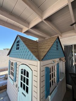 Plastic playhouse lifetime brand