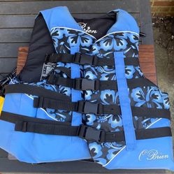 O'Brien Women's Blue Black Ski Vest, Size Large, 90+ Pounds