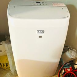 BLACK+DECKER Portable Air Conditioner with Heat, 14,000 BTU with 12,000 BTU Heating for Rooms Up To 700 Sq. Ft., Portable AC with Follow Me Remote Con