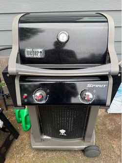 Weber gas grill. Works well