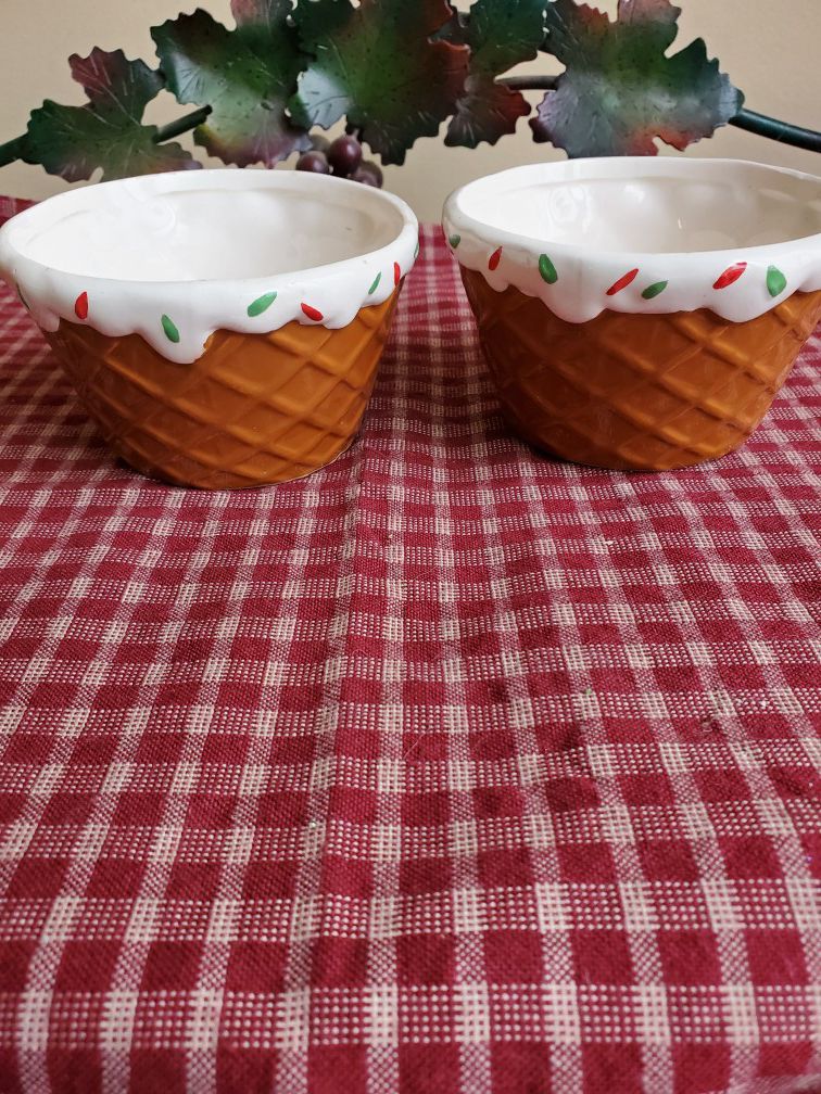 2 Bay Island ice cream cone bowls/,dishes