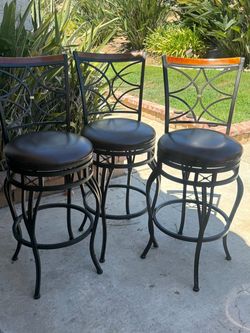 Bar stools (3)