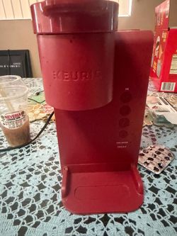 Cafetera  keurig roja