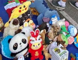 A lot of assorted stuffed animals