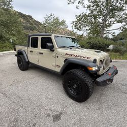 2022 Jeep Gladiator Mojave 4X4