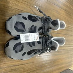 Adidas. HU ANIMAL PRINT 