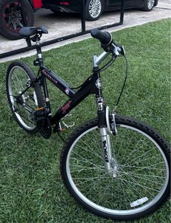 Jeep Renegade Sport Mountain Bike