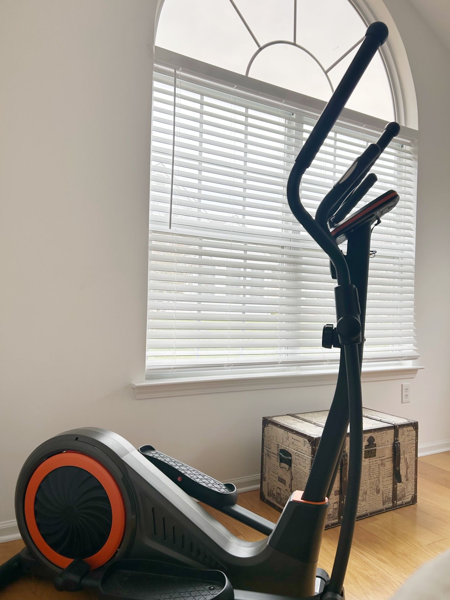 Elliptical Exercise Machine 