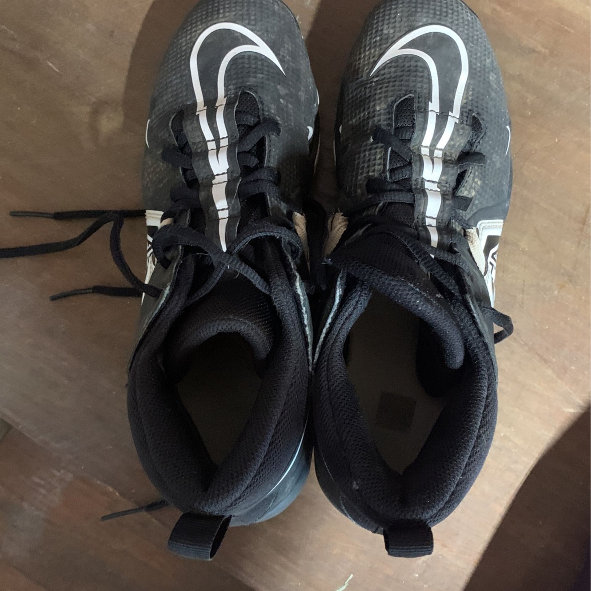 Boys Football Cleats Size 7.5