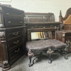Elegant King Bedroom Set 