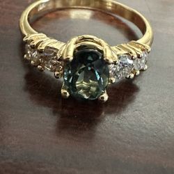18 karat gold ring, topaz