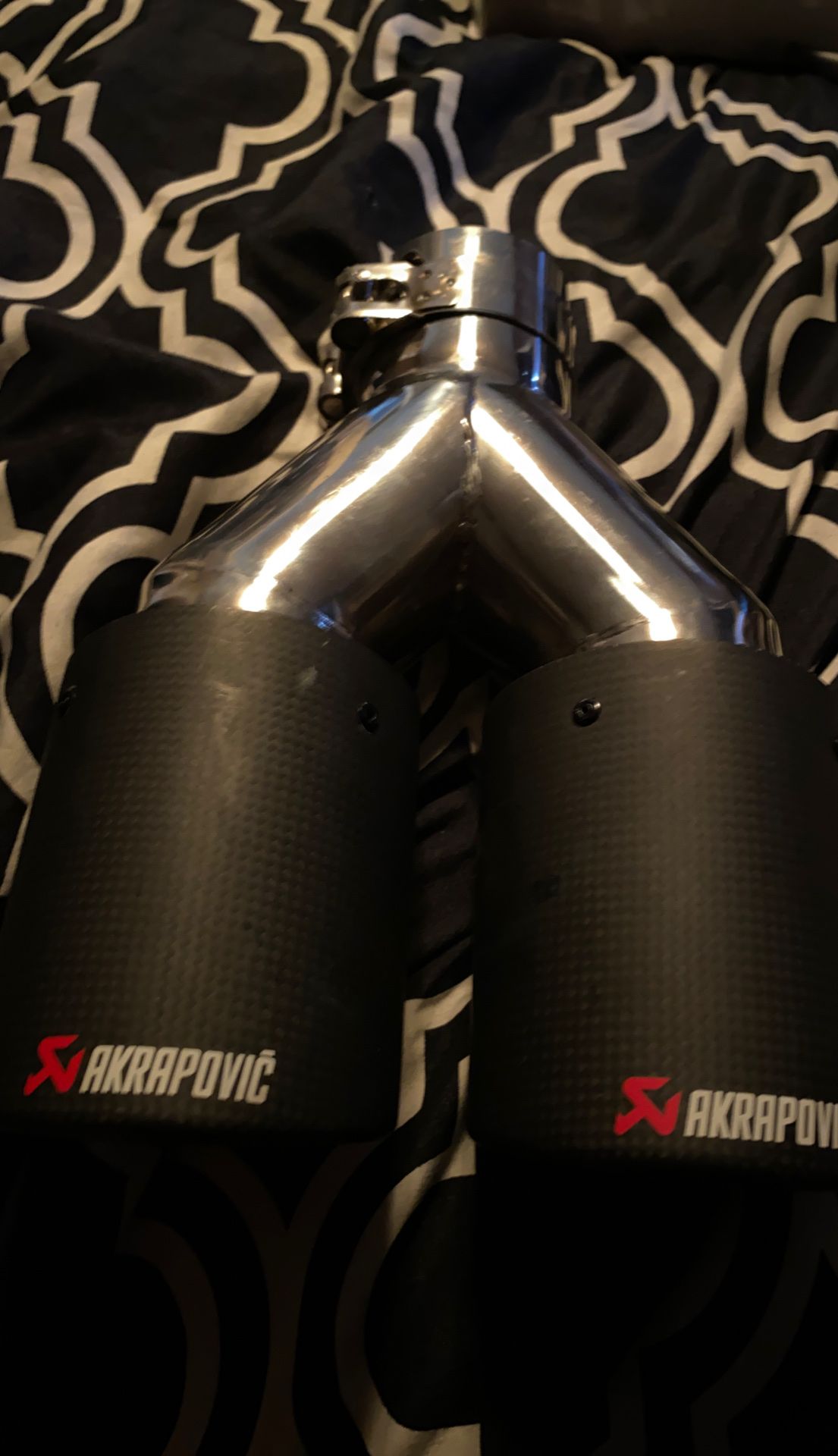 Universal exhaust AKRAPOVIC