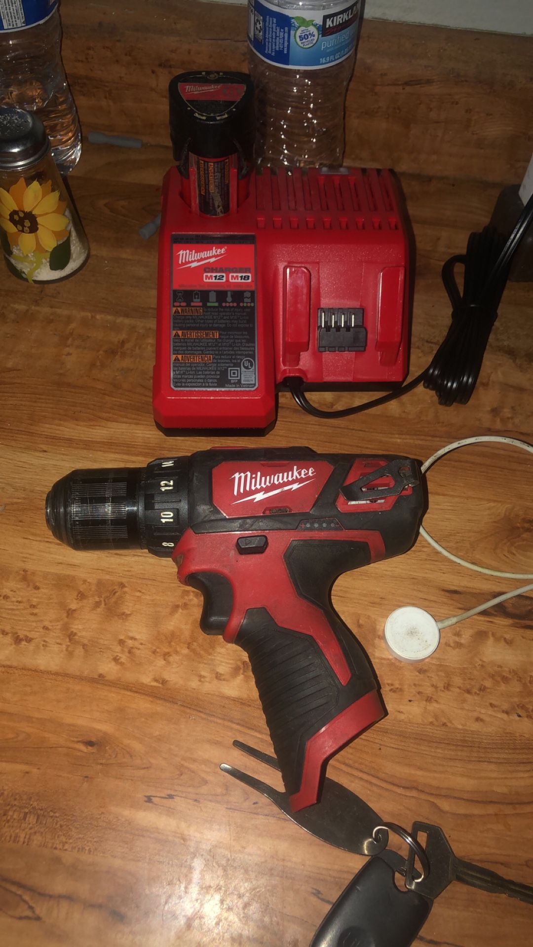 milwaukee drill driver with charger