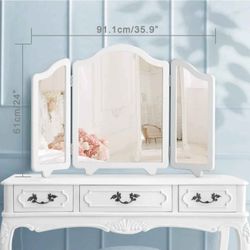 LUXFURNI Professional Tri Fold Hollywood Vanity Mirror