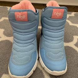 Nike Novice Boots