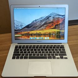 Macbook Air 13" inch Like New 