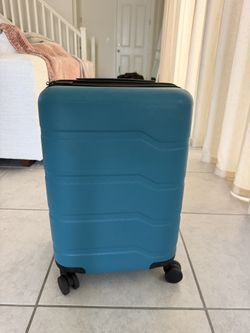 Hard Shell Carry On Luggage, Barely Used
