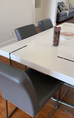 Modern Dining Table Set w/ Chairs – Must Sell This Week
