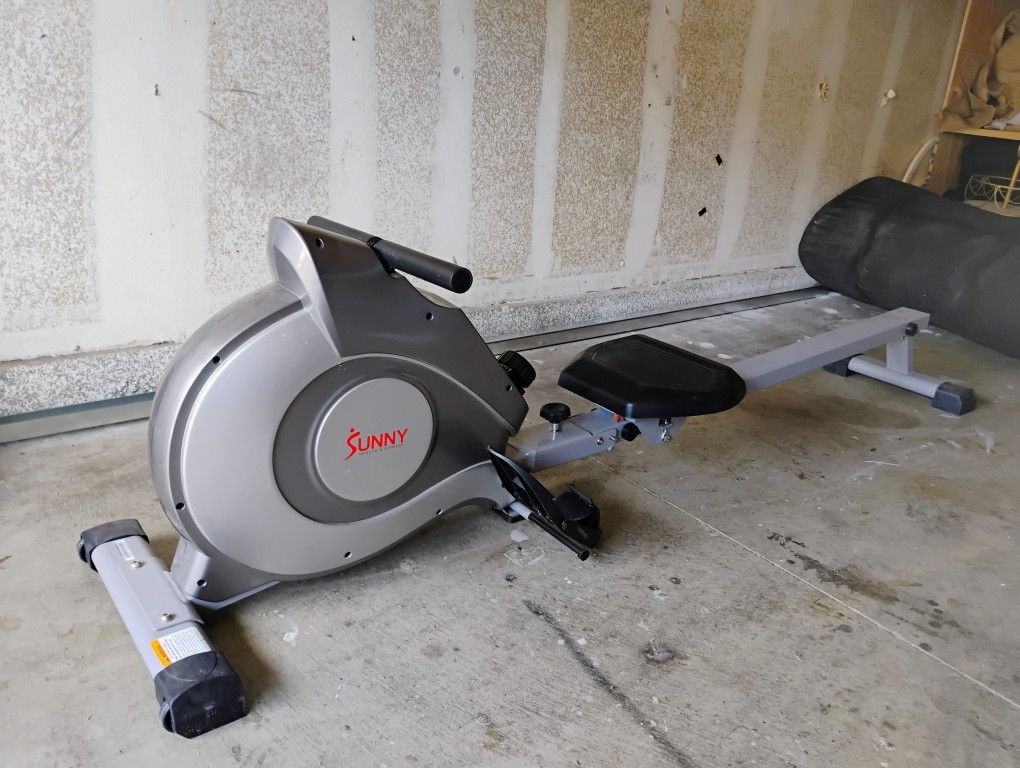 Sunny Rowing Machine