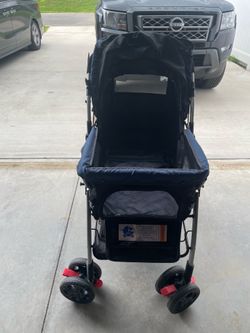 Pet stroller black color