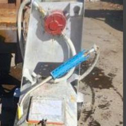 One 2-way manual fryer oil pumps on wheels