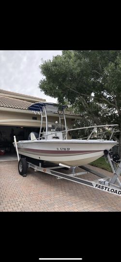 1981 Hydra Sports 18 foot center console
