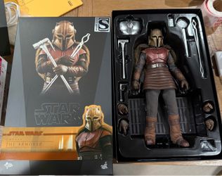 Hot Toys The Armorer from the Mandalorian