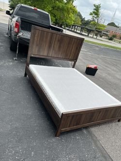 Queen bed frame and box spring