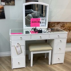 Louise Vanity Set With Stool 