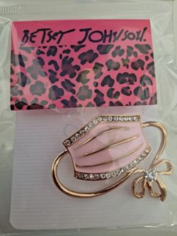 Fashion Pink Face Mask Brooches for Ladies