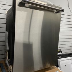 Thermador Stainless Steel Dishwasher Emerald Series *