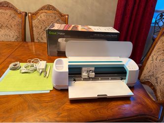 Cricut Maker with extras