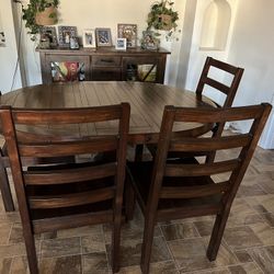 Solid Wood Dinning Room Table
