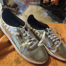 Gold Pumas Size 9 And 1/2