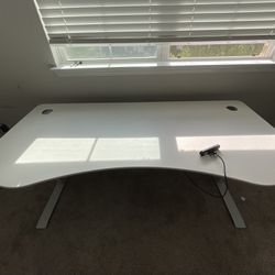 Stand Up / Standing Desk for Sale