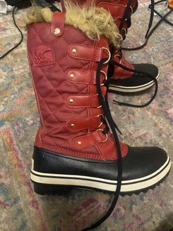 SOREL Waterproof TOFINO II Winter Snow Boots  Women's Size 5 Red Red Dahlia Good quality  Good used condition