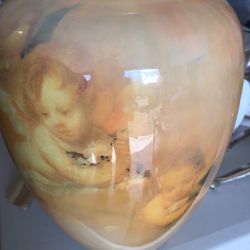 Vase w/ Cherubs all Around   large size 