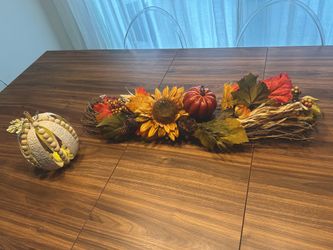 Fall table centerpiece