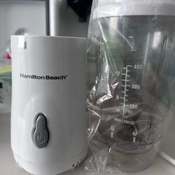 Hamilton Beach Portable Blender for Shakes and Smoothies, 14 Oz BPA Free Travel Cup & Lid, Durable Stainless Steel Blades, Personal Smoothie Blender.