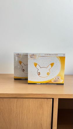 Pokemon 30th Celebration Elite Trainer Box