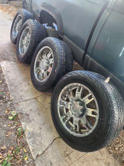 HALO 20" Rims on LT295/60R20 Tires