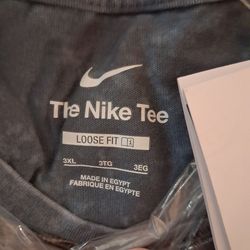 Long sleeve nike women , cancer , brand new shirt , three x large