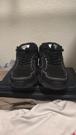 Dior B30 size 44