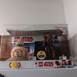 Star Wars Lego Display From Target, Chewbacca And BB-8